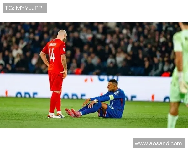 姆巴佩右脚踝再度受伤今日返回皇马缺席对冰岛比赛 姆巴佩右脚踝再度受伤今日返回皇马缺席对冰岛比赛