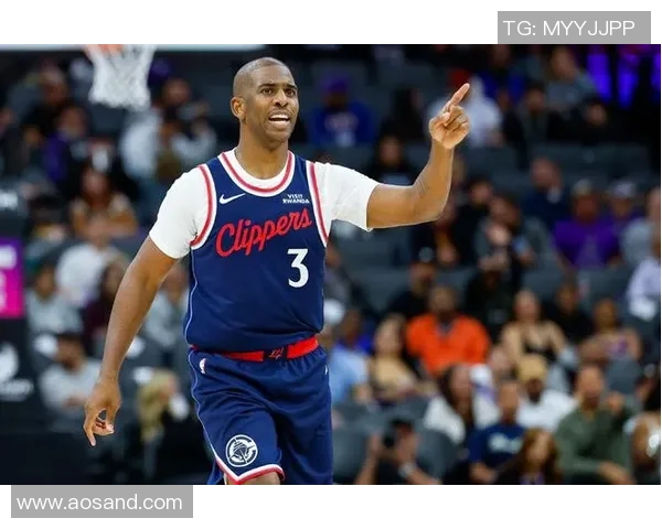 保罗掌舵经验丰富助攻8次虽无得分但贡献3篮板3抢断表现出色 保罗掌舵经验丰富助攻8次虽无得分但贡献3篮板3抢断表现出色