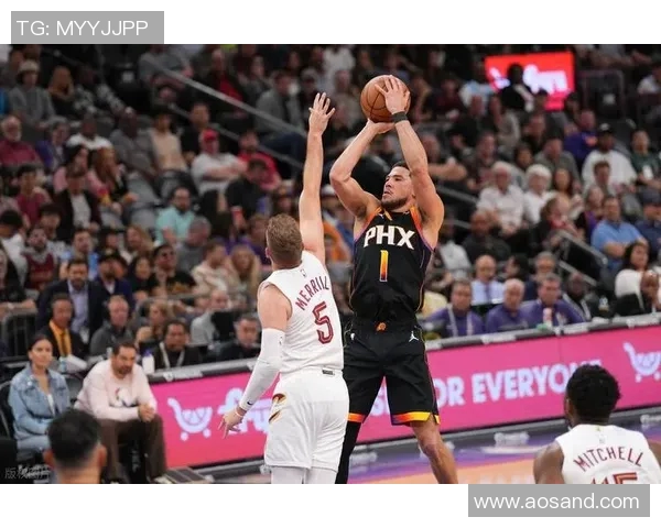 布克高效发挥助球队取胜13投6中贡献19分6板5助3断正负值17