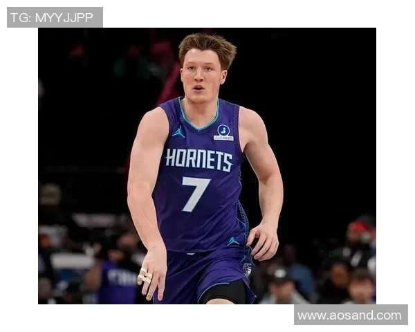 克尼佩尔状态火热近三场场均24分8板三分命中率超高表现引发关注