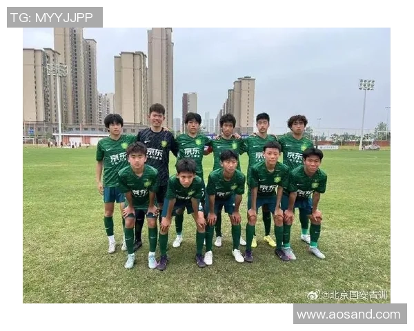 北京队在中国足协青少年足球锦标赛U15组中以3-0战胜上海队成功夺冠