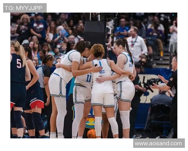 南加大与康涅狄格女篮对决全员穿科比球鞋展现致敬精神与团结力量 南加大与康涅狄格女篮对决全员穿科比球鞋展现致敬精神与团结力量